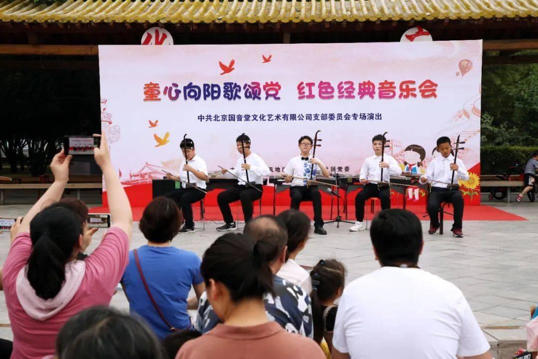 40岁年龄该买什么保险游戏画面