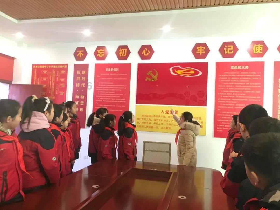 孕晚期吃饭会感觉恶心顶胃该怎么办？如何缓解比较好？