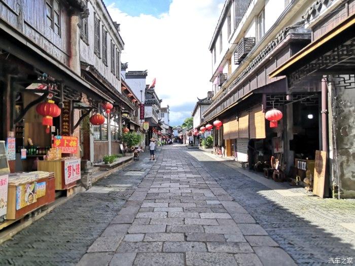头发一抓掉一把，不要怪洗发水，几件伤害头发的事情要知道