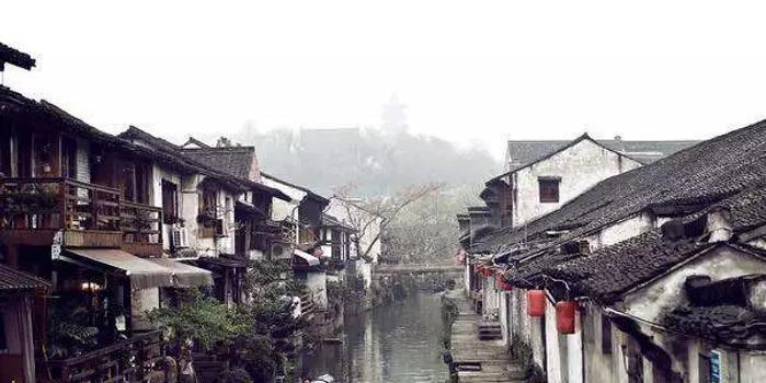 华为手机相机照完的照片上的水印怎么去掉？游戏画面